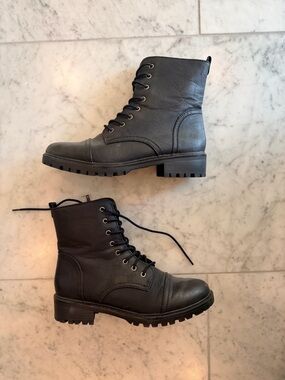Sorel Black Lace-Up Combat Boots